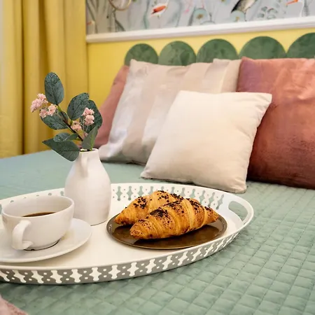 Old Town Apartment *